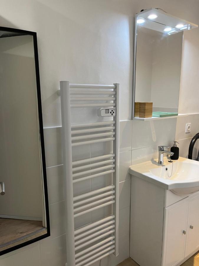 Studio Hyeres -Rue Pietonne Climatisation Lit 160 Tout Equipe - Sabrina Экстерьер фото